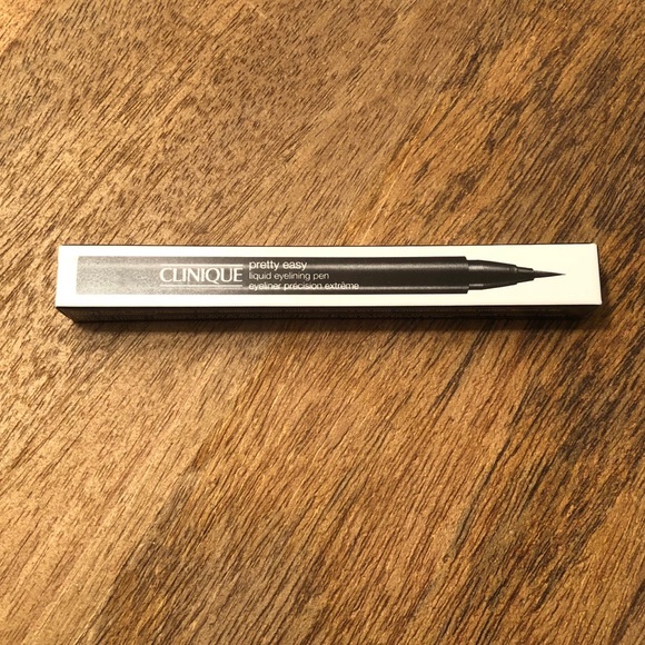 Clinique NEW IN BOX Pretty Easy Eyeliner - Picture 2 of 3